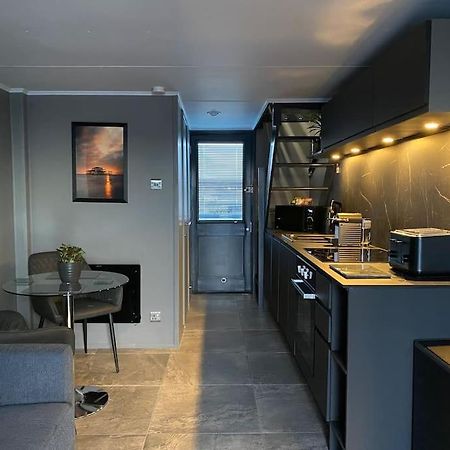 Seascape - Floating Home At Brighton Marina With Free Parking Экстерьер фото