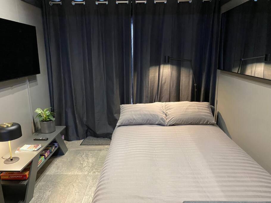Seascape - Floating Home At Brighton Marina With Free Parking Экстерьер фото